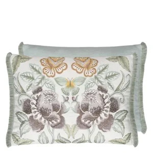 Designers Guild - Isabella Embroidered Cameo Kissen