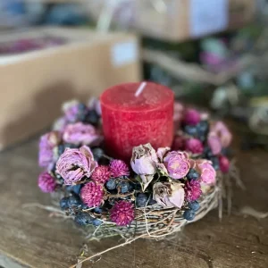 Trockenblumenkranz 17 cm mit Kerze – Handgefertigter Kerzenkranz & Wanddeko – Mix aus Naturmaterialien – Unikat & Langlebig