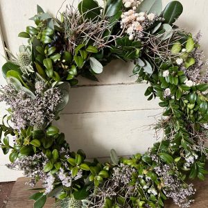 Blumenkranz aus frischen Blumen – Kranz Türkranz Trockenblumen Deko – Handgemacht Naturkranz Tischdeko Fensterkranz